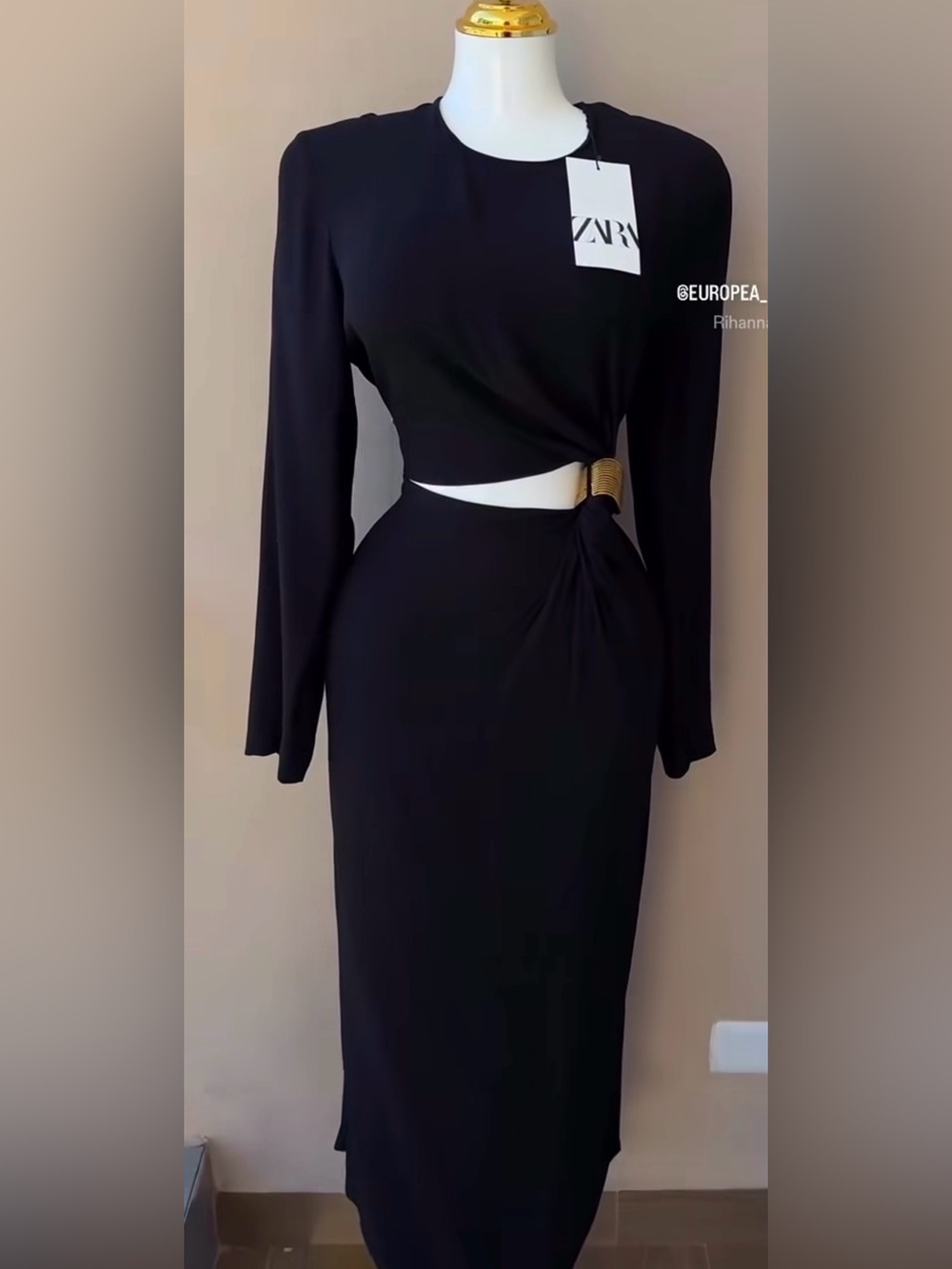 Zara Black Long-Sleeve Midi Dress with Gold Ring Detail - Picture 3 of 5